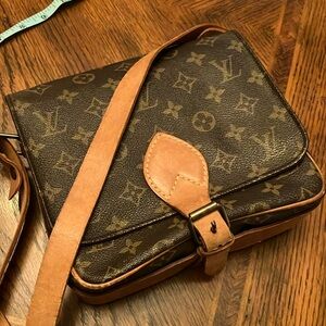 Louis Vuitton LV vintage crossbody